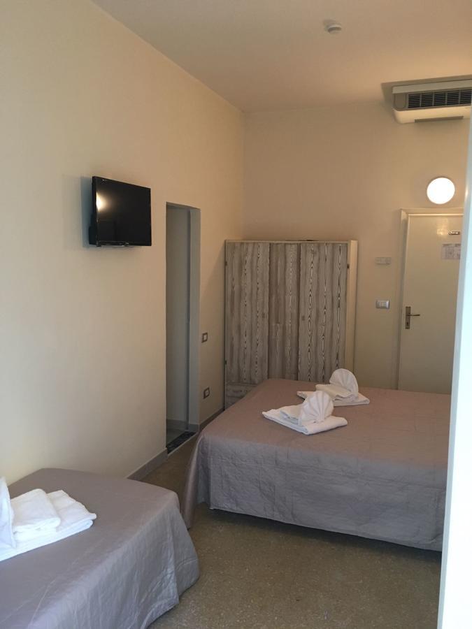 Hotel Rebola Rimini Exterior photo
